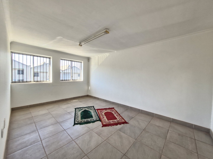 Commercial Property for Sale in Okavango Park Western Cape